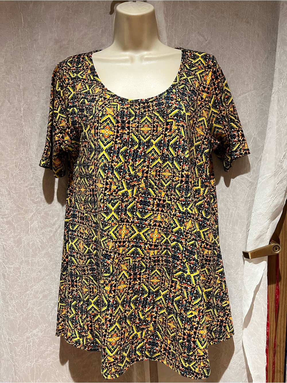LuLaRoe Yellow Black Geometric Scoop Neck Tunic